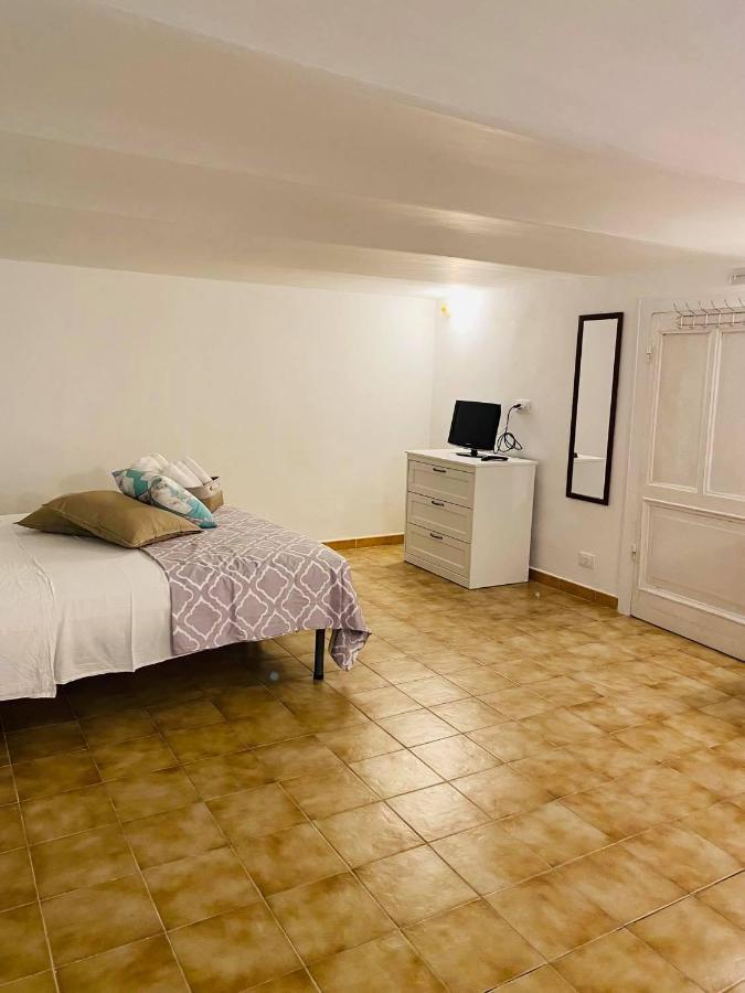 Appartement Vico Gli Scalzi à Gaète Extérieur photo